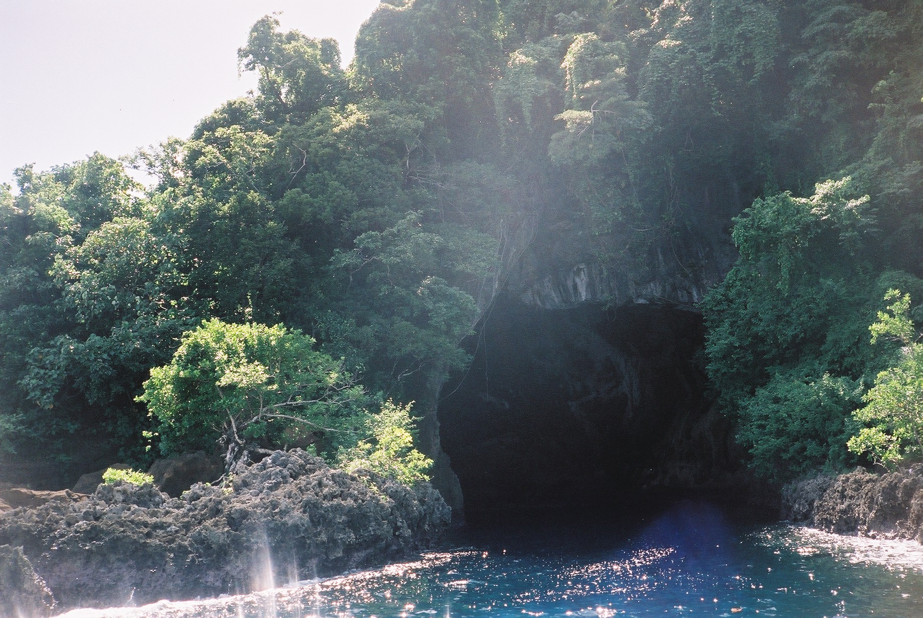 Hole of the Moon Cave, Maewo