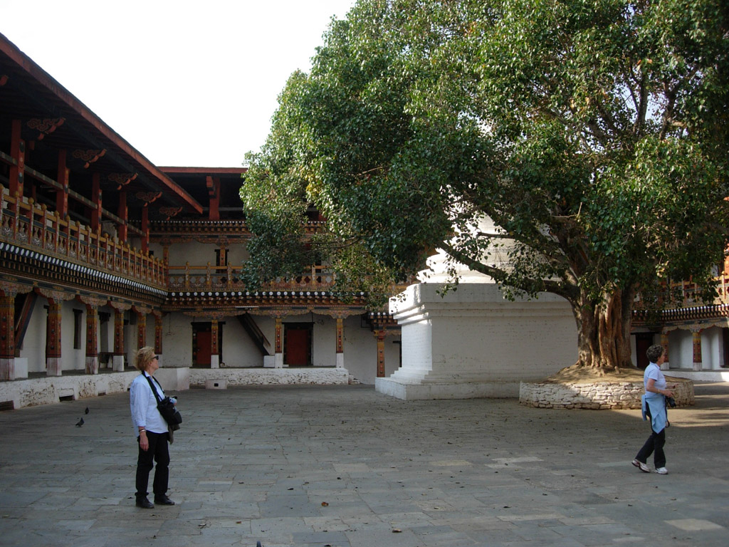 2006-04-16_11-38-51_Bhutan