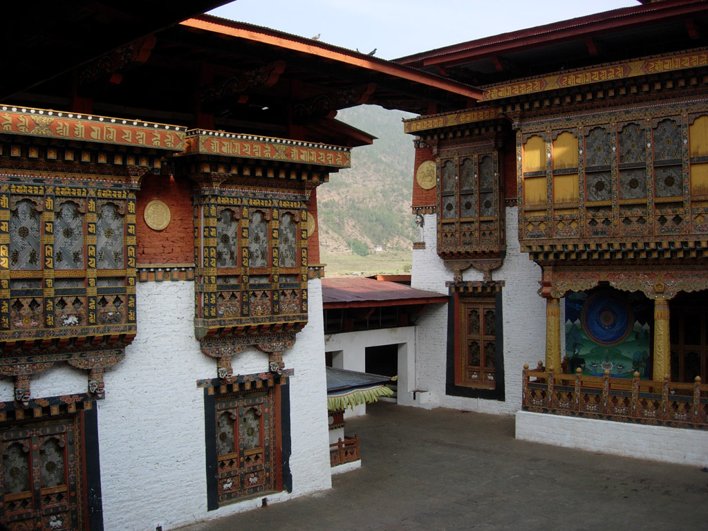 2006-04-16_11-55-35_Bhutan