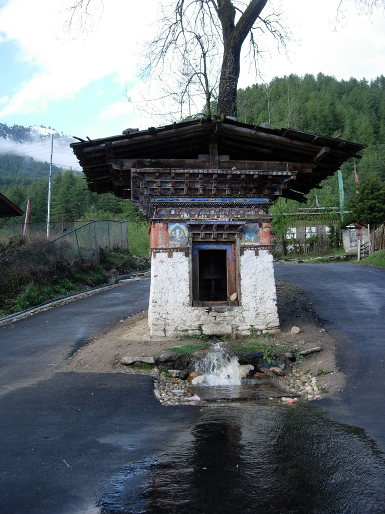 2006-04-19_12-54-11_Bhutan