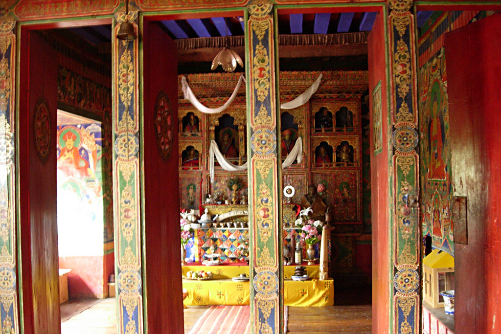 2006-04-22_03-55-48_Bhutan