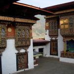 2006-04-16_11-55-35_Bhutan